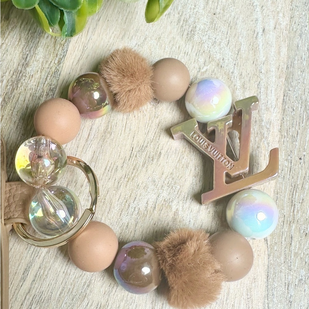 Card Holder Wristlet with Handmade Beaded Keychain in Tan - Picture 8 of 9